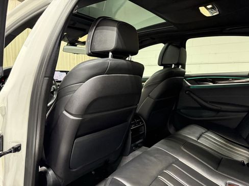 Used 2019 BMW 540i xDrive image 17