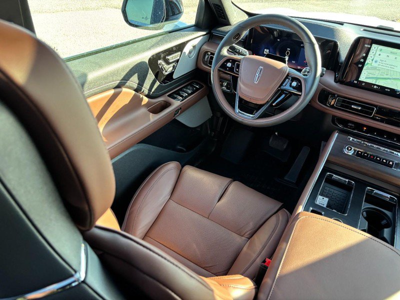 New 2027 Lincoln Aviator Reserve AWD/4WD image 13