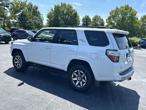 Used 2023 Toyota 4Runner TRD Off-Road Premium w/ Moonroof Package AWD/4WD image 6