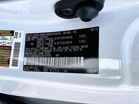 Certified 2024 Toyota Sienna Platinum AWD/4WD image 36