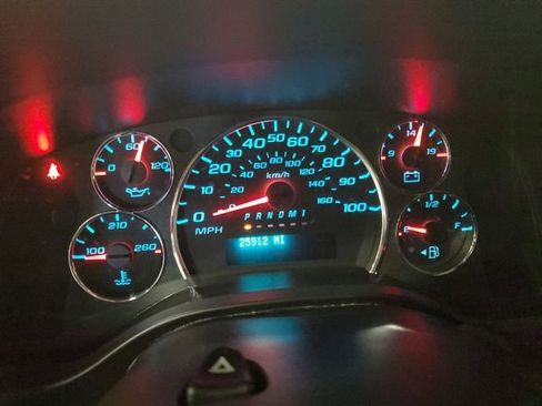 Used 2022 GMC Savana 3500 Extended w/ Driver Convenience Package image 16