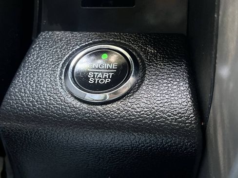 Used 2015 Ford F150 Lariat w/ Equipment Group 502A Luxury AWD/4WD image 37