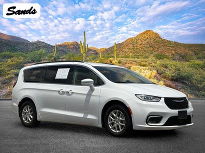 Used 2022 Chrysler Pacifica Touring-L