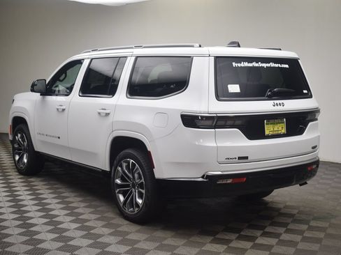 New 2026 Jeep Grand Wagoneer Summit AWD/4WD image 12