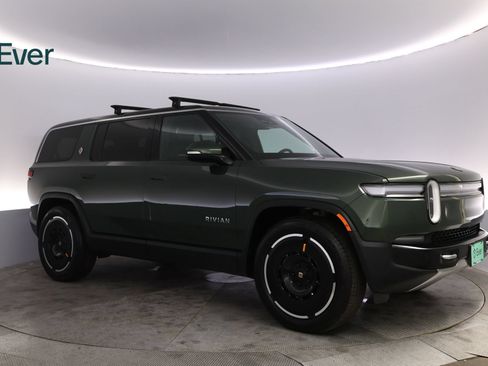 Used 2025 Rivian R1S Adventure AWD/4WD image 14