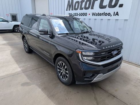 Used 2025 Ford Expedition Max Platinum AWD/4WD image 7