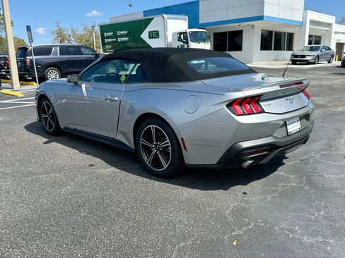 Used 2024 Ford Mustang Premium image 8