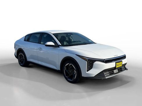 New 2026 Kia K4 EX image 7
