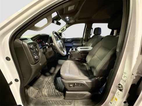 Used 2024 Chevrolet Silverado 1500 Custom w/ Turbomax Blackout Package image 19