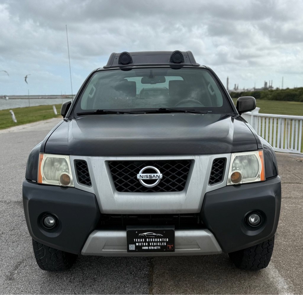 Used 2013 Nissan Xterra PRO-4X w/ Pro-4x Leather Pkg AWD/4WD image 2