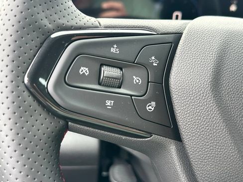 New 2026 Chevrolet Trax RS w/ Sunroof Package FWD image 19