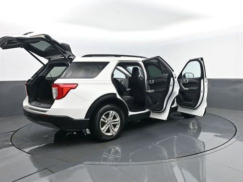 Used 2023 Ford Explorer XLT w/ Equipment Group 202A image 31