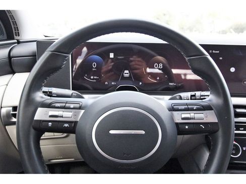 Certified 2025 Hyundai Tucson SEL image 12