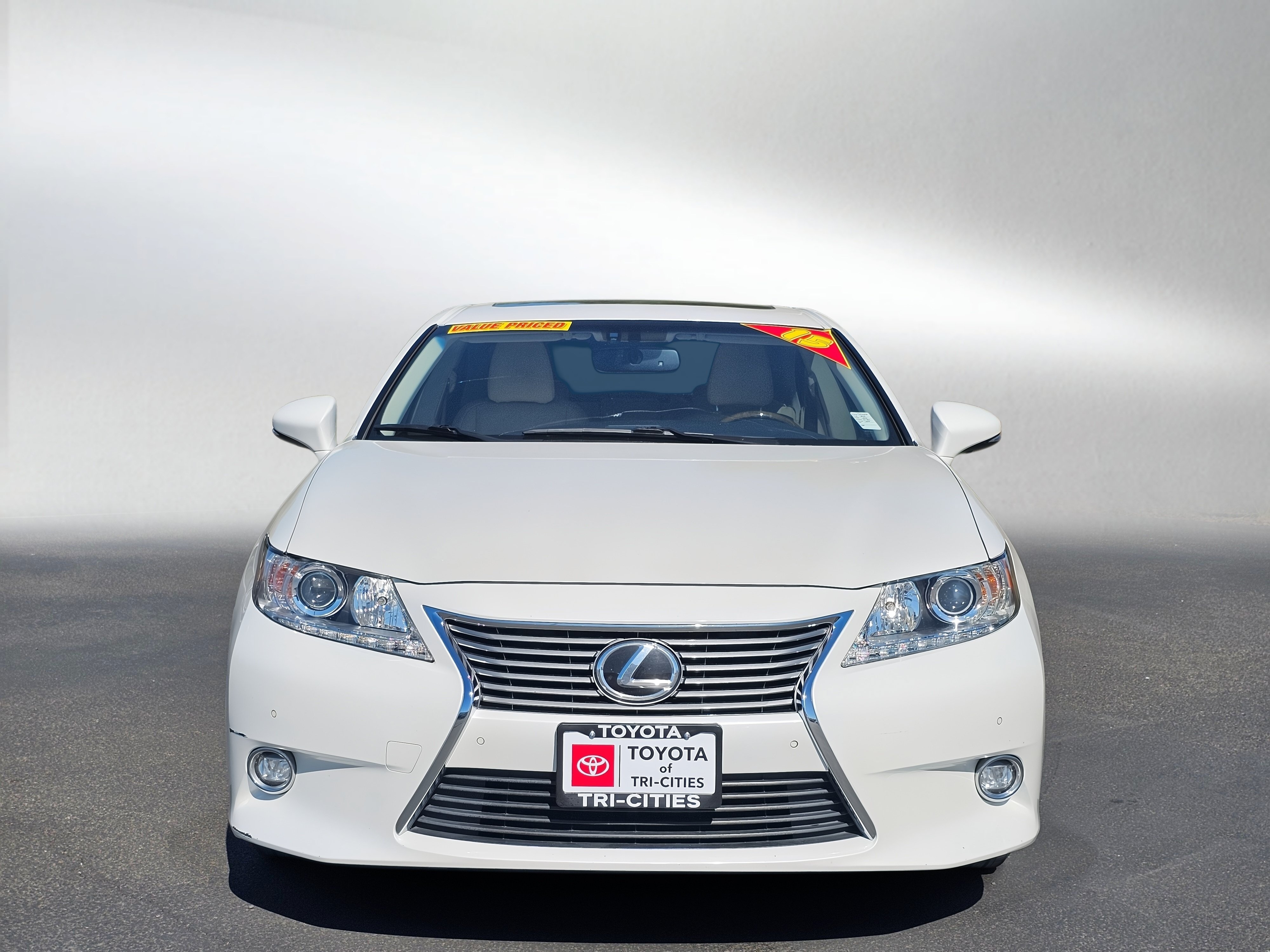 Used 2015 Lexus ES 350 w/ Luxury Package FWD image 8