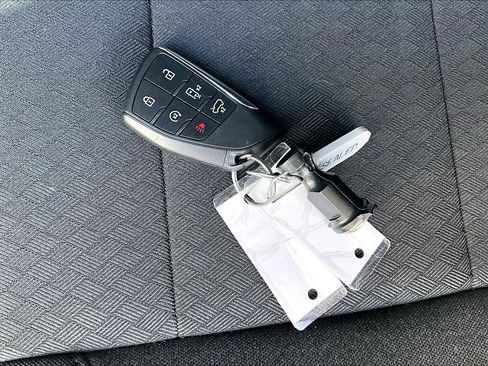 Used 2020 Chevrolet Silverado 2500 LT w/ Z71 Off-Road Package image 10