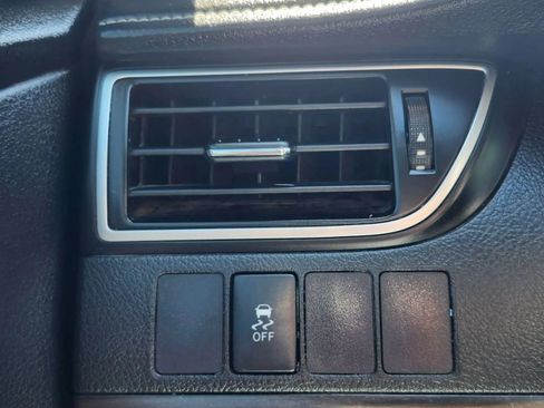 Used 2015 Toyota Camry LE image 26