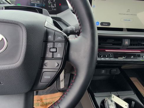 Used 2026 Toyota Prius Plug-In Hybrid w/ Limited Premium Package FWD image 26