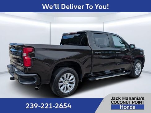 Used 2020 Chevrolet Silverado 1500 Custom w/ Custom Value Package RWD image 3