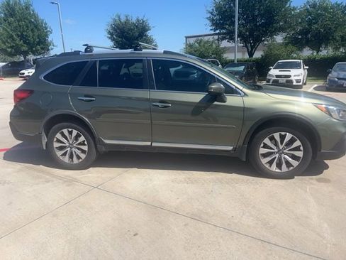 Used 2018 Subaru Outback 3.6R Touring w/ Protection Package #1 AWD/4WD image 2