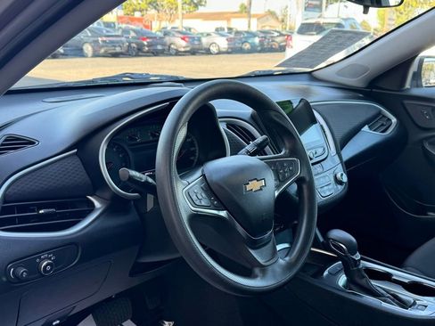 Used 2023 Chevrolet Malibu LT FWD image 10