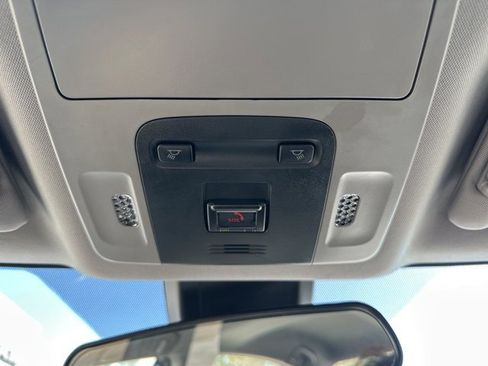 Used 2024 Toyota Camry SE image 19