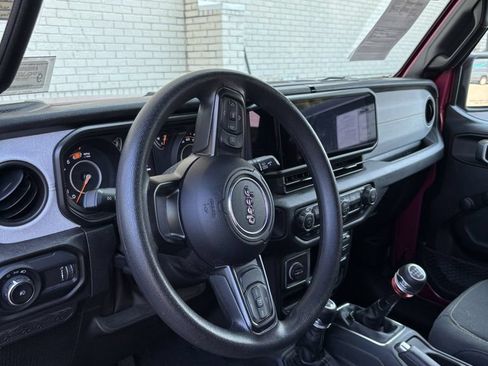 Used 2024 Jeep Wrangler Sport AWD/4WD image 3