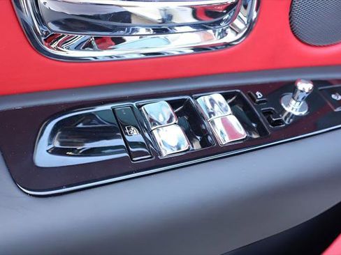 Certified 2022 Rolls-Royce Cullinan Base image 12