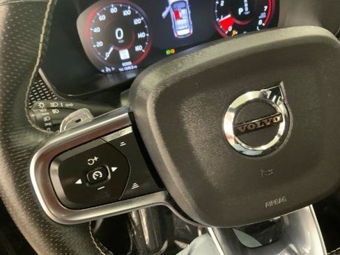 Used 2020 Volvo XC40 T5 R-Design AWD/4WD image 19