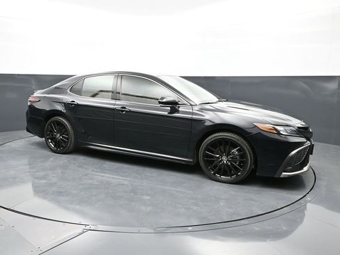 Used 2024 Toyota Camry XSE image 1