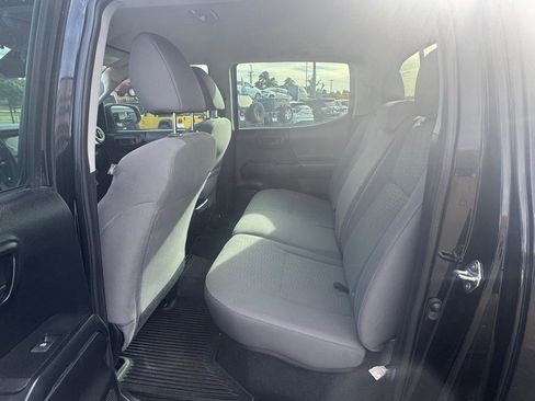 Used 2018 Toyota Tacoma SR w/ SR Convenience Package image 18