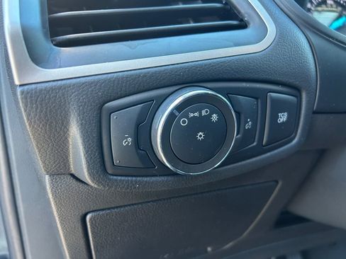 Used 2022 Ford Edge SE w/ Black Appearance Package image 21