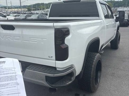 Used 2022 Chevrolet Silverado 2500 LT w/ Convenience Package AWD/4WD image 12