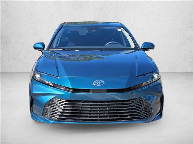 Used 2025 Toyota Camry LE w/ Convenience Package FWD image 2