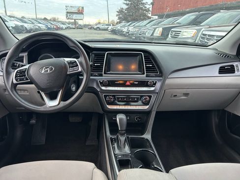 Used 2019 Hyundai Sonata SE FWD image 9