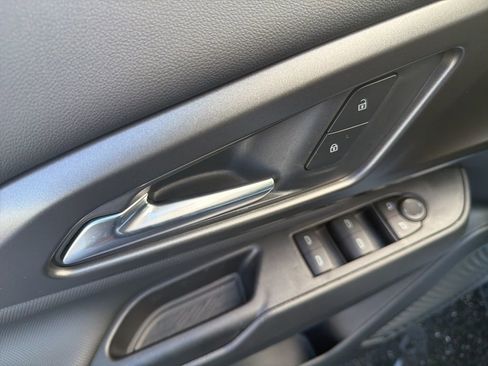 New 2026 Chevrolet Equinox EV LT image 17