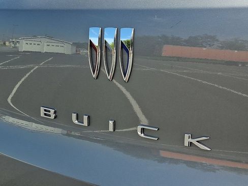 Used 2025 Buick Encore GX Preferred AWD/4WD image 29