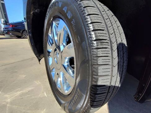 Used 2017 Buick Enclave Premium AWD/4WD image 54