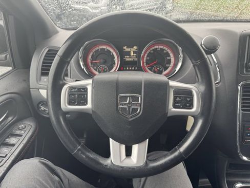 Used 2019 Dodge Grand Caravan GT image 13