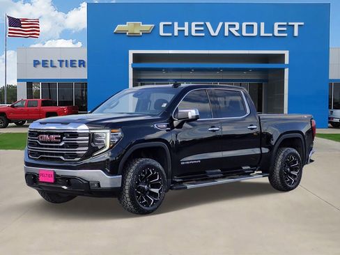 Used 2023 GMC Sierra 1500 SLT w/ SLT Premium Package image 3