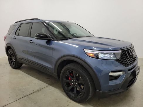 Used 2020 Ford Explorer ST w/ ST High-Performance Pack image 4