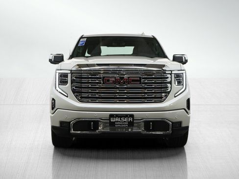 Used 2025 GMC Sierra 1500 Denali AWD/4WD image 8