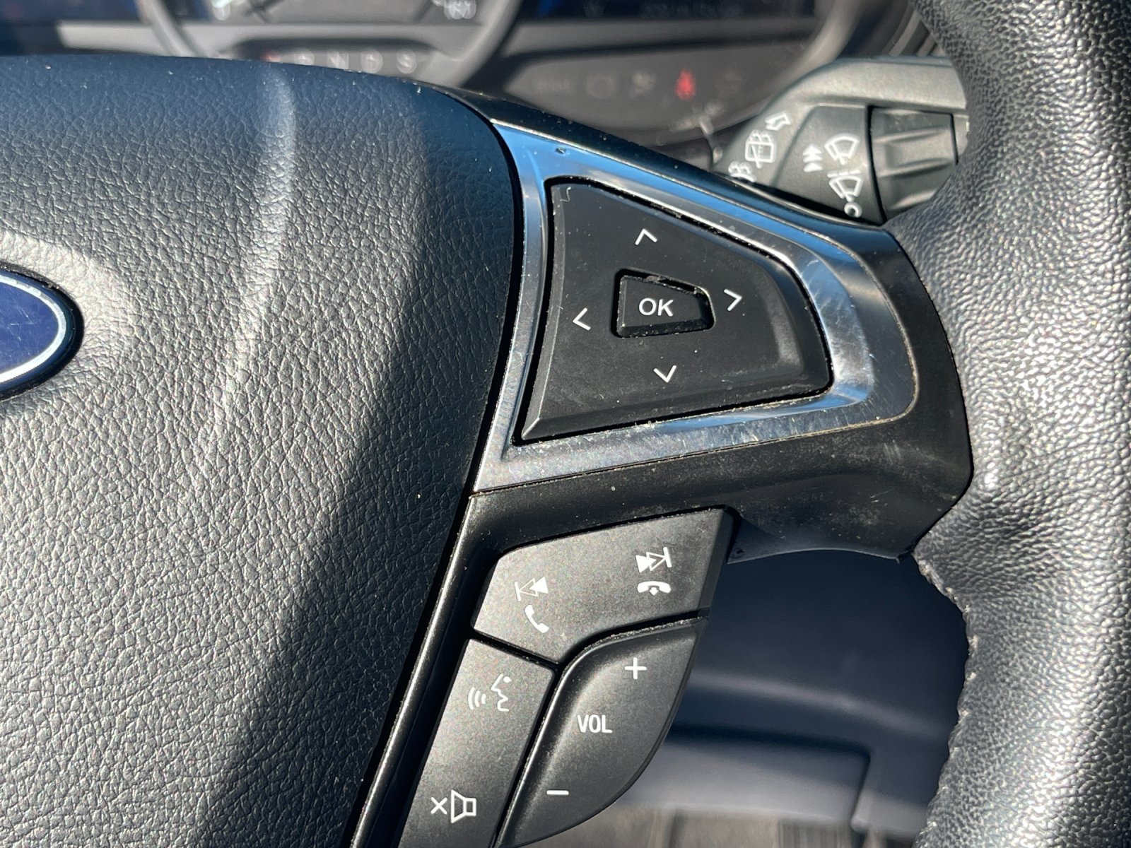 Used 2024 Ford Edge SEL AWD/4WD image 27