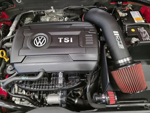 Used 2020 Volkswagen GTI SE image 43
