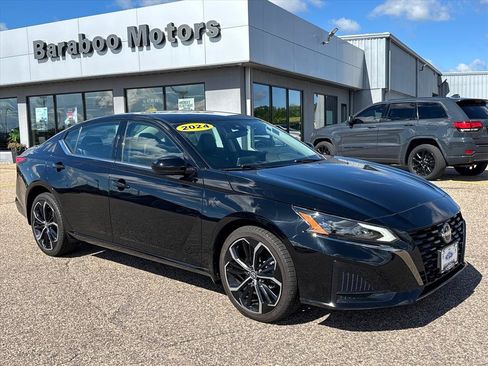 Used 2024 Nissan Altima 2.5 SR AWD/4WD image 1