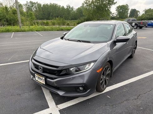 Used 2019 Honda Civic Sport image 2