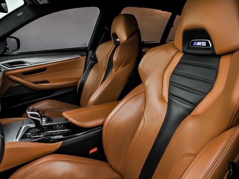 Used 2020 BMW M5 w/ Executive Package image 23