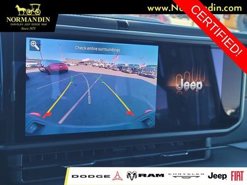 Certified 2026 Jeep Gladiator Mojave AWD/4WD image 10