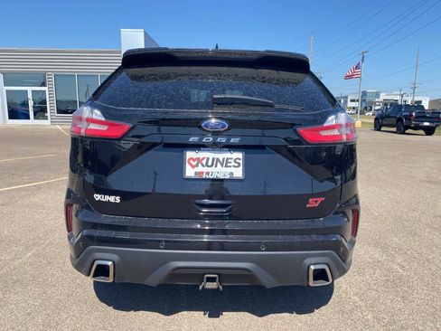 Used 2022 Ford Edge ST w/ Equipment Group 401A AWD/4WD image 9