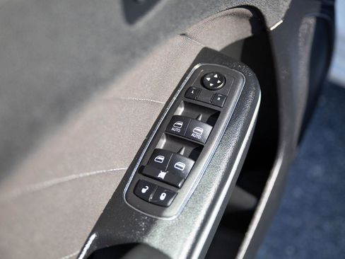 Used 2023 Dodge Charger SXT image 19