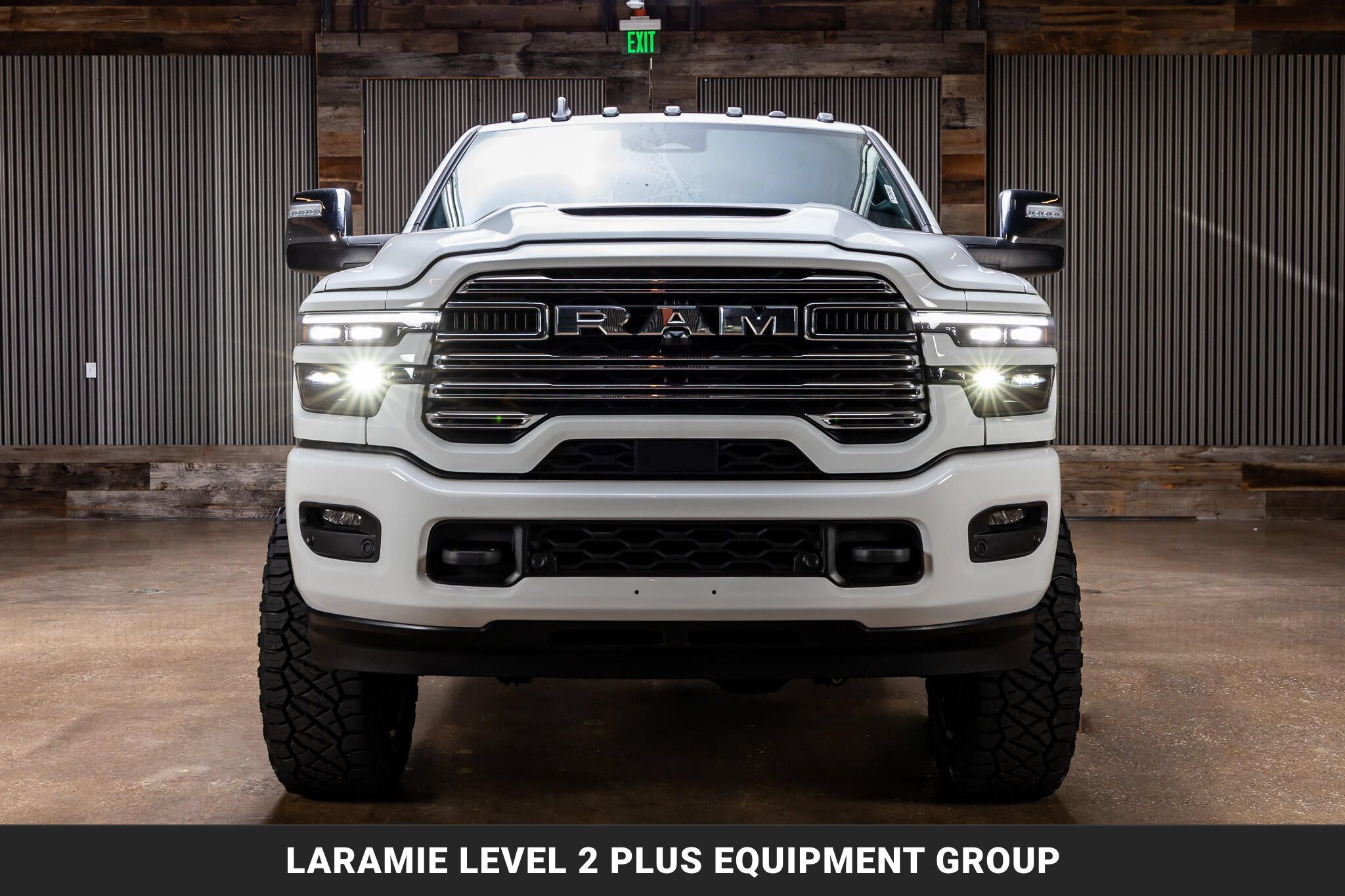 Used 2025 RAM 2500 Laramie AWD/4WD image 4